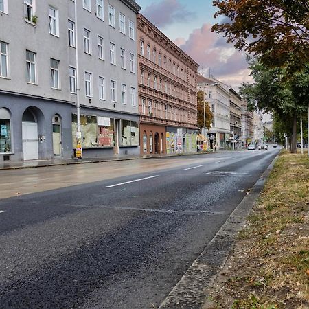 Cozy Apartment, 2 Private Terraces, 8 Min To City Center Vienna Exterior photo